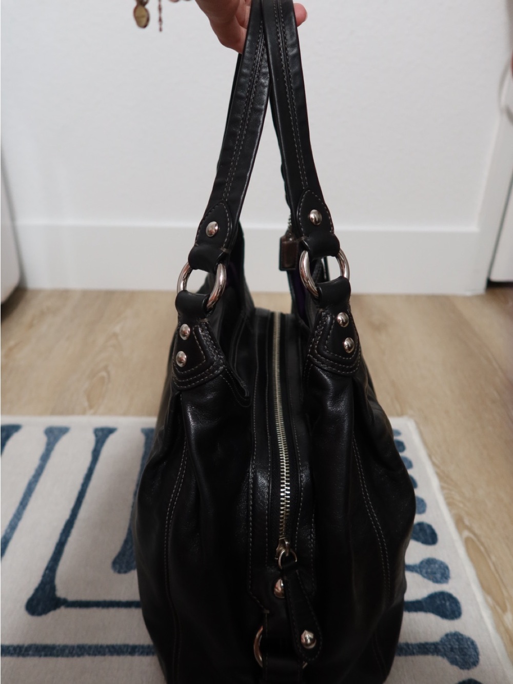 LIKE NEW!Vintage Coach Y2K Madison Maggie Shoulder Bag Metallic Black Leather XL - Picture 8 of 16